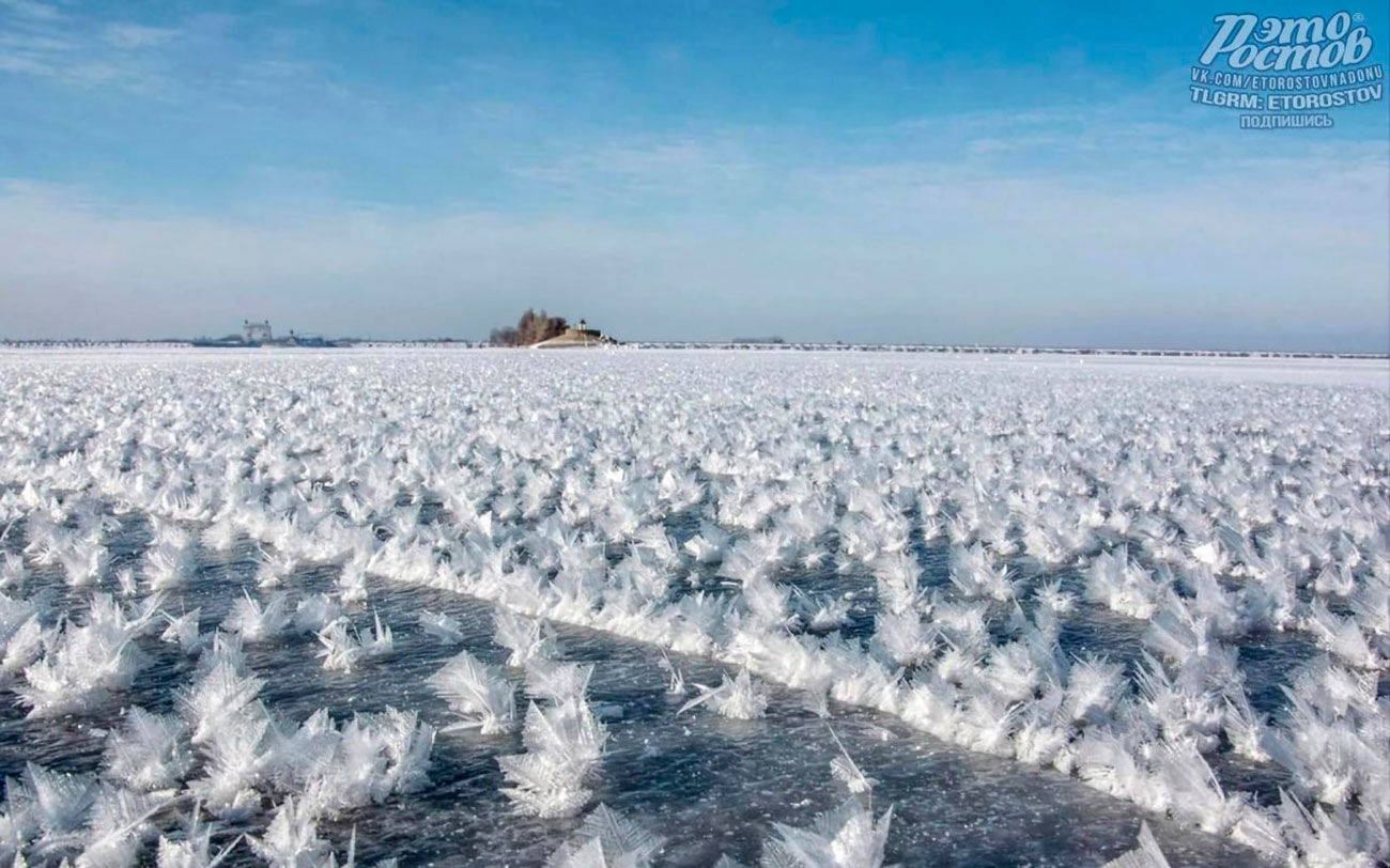 Ледяные цветы на Цимлянском водохранилище. Какая красота!